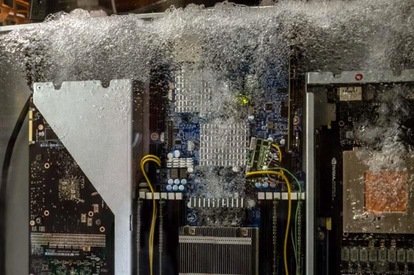 raffreddamento-a-immersione-a-due-fasi-per-i-data-center